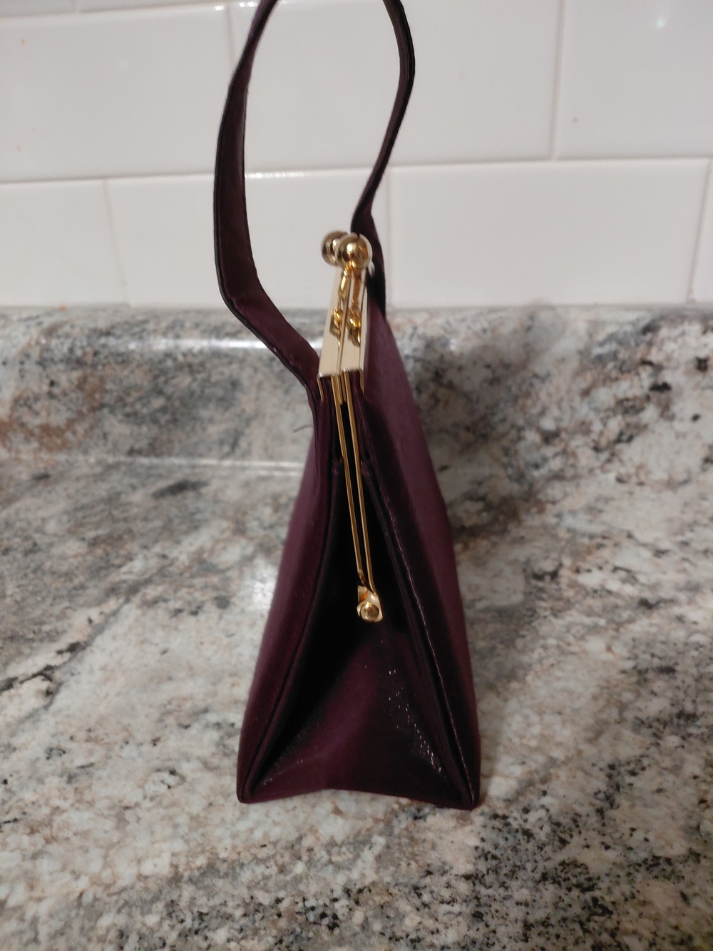 Jessica McClintock Plum Gold Shimmery Satin Evening Bag W/Kisslock Closure - Picture 4 of 9